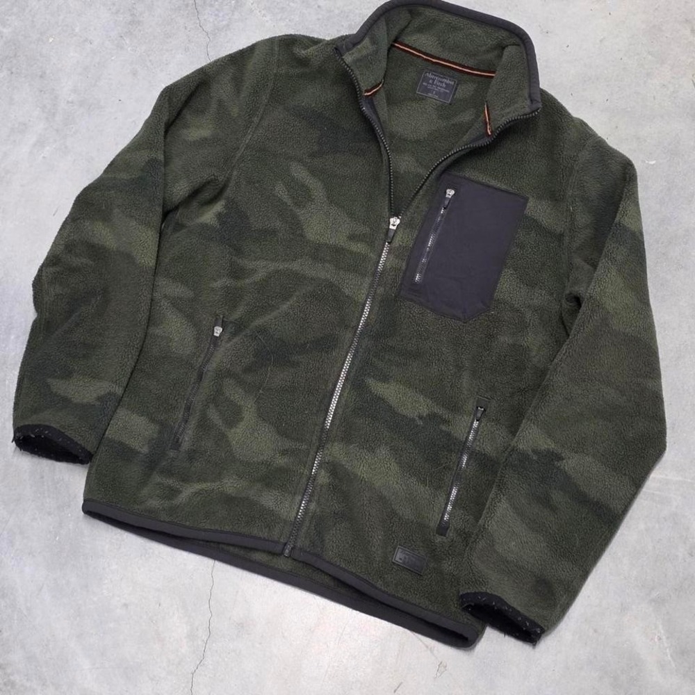 Abercrombie & Fitch green army camo fleece pullover jacket Size S
